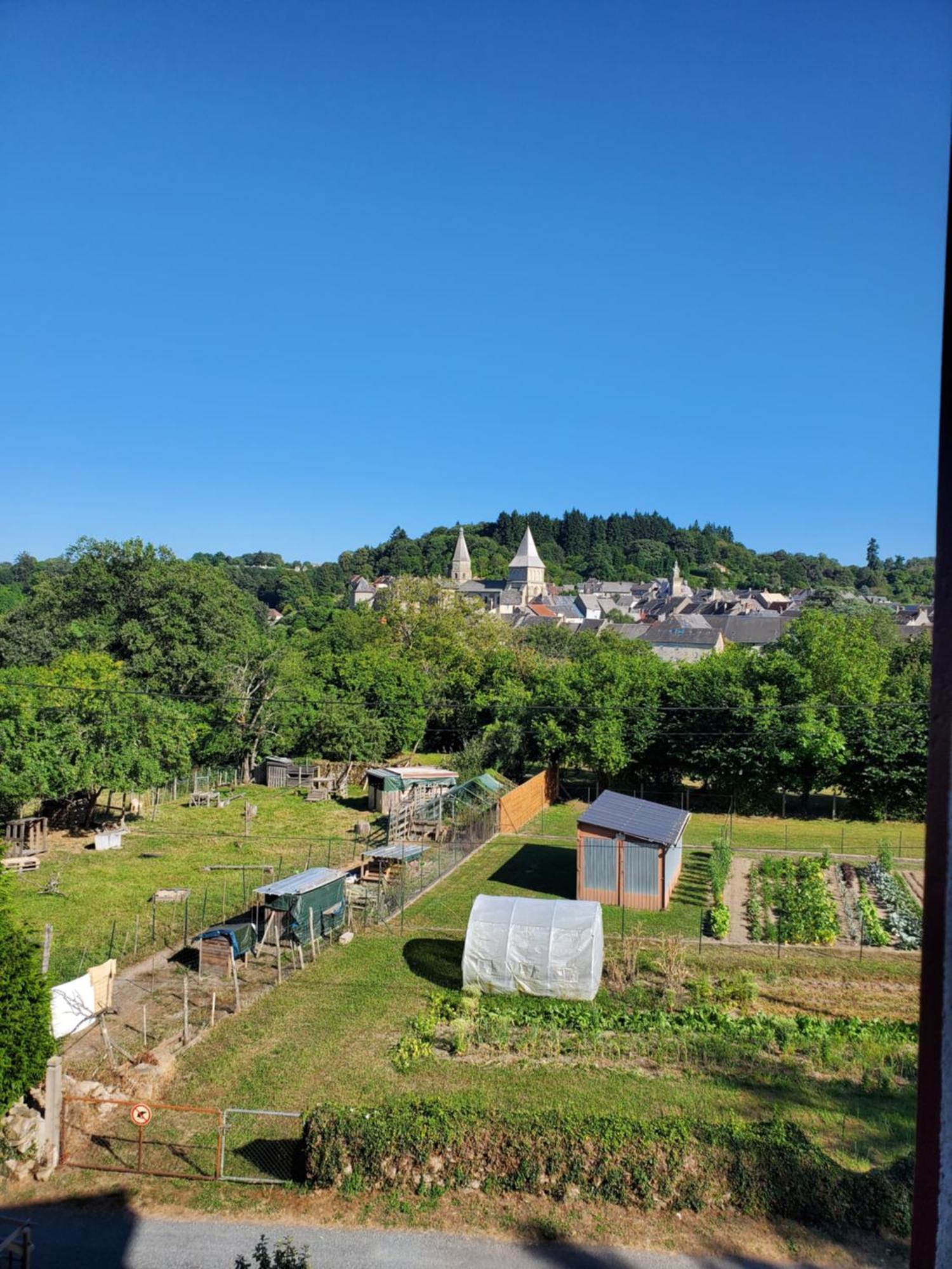 Aux Cieux Apartamento Bénévent-lʼAbbaye Exterior foto