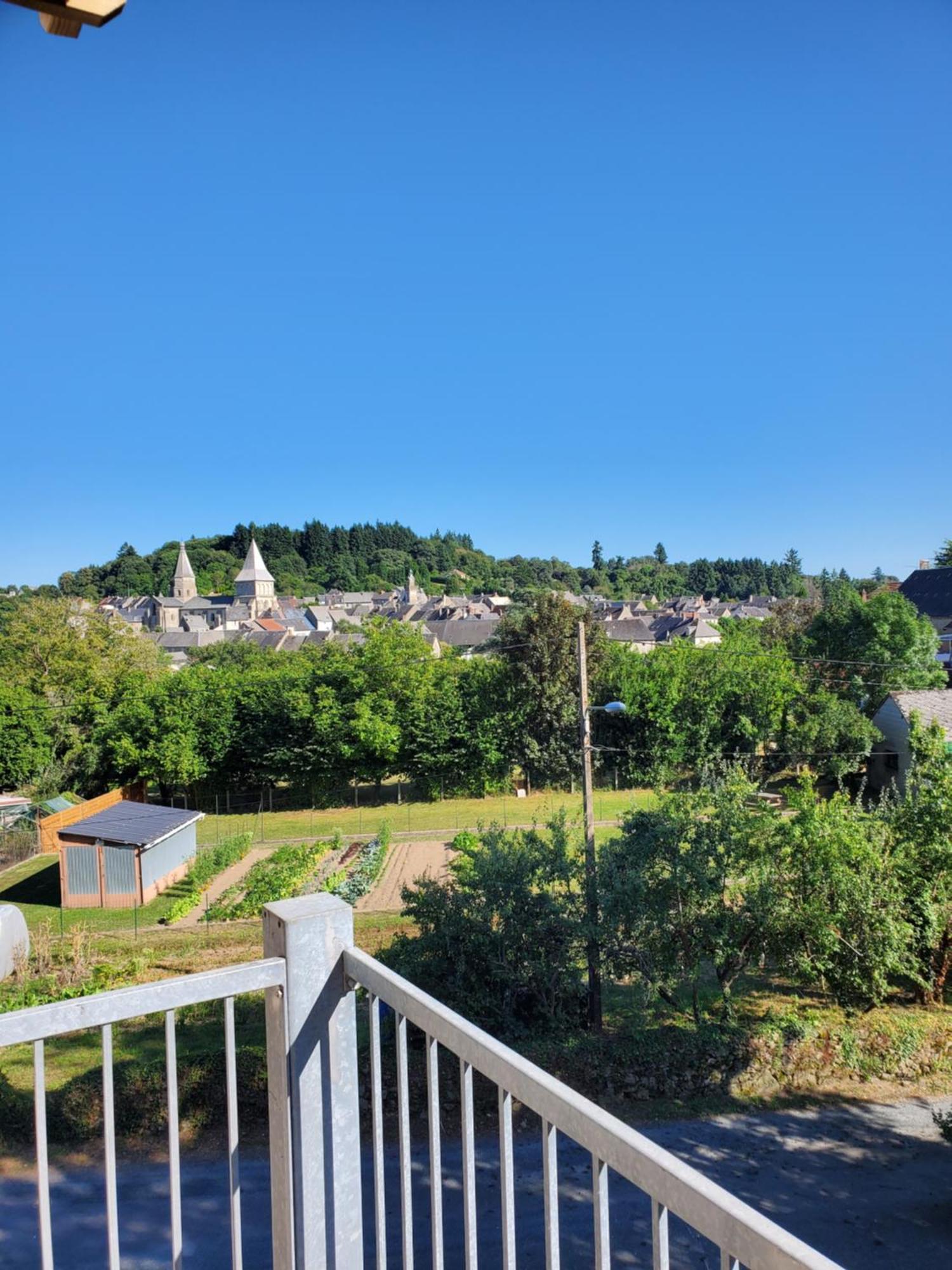 Aux Cieux Apartamento Bénévent-lʼAbbaye Exterior foto